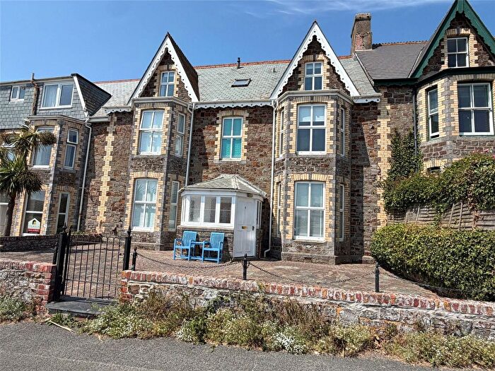 2 Bedroom Flat For Sale In Summerleaze Crescent, Bude, Cornwall, EX23