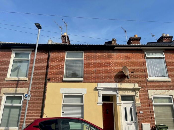 5 Bedroom Terraced House To Rent In Telephone Road, PO4