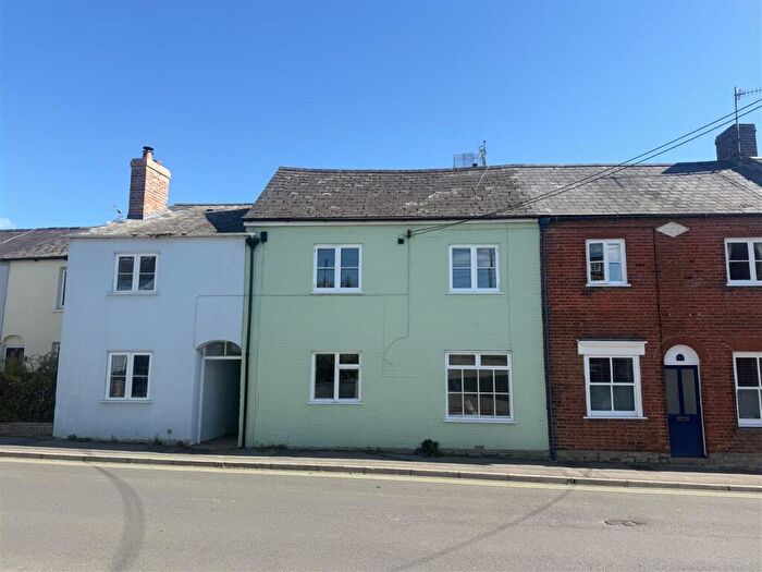 4 Bedroom Terraced House To Rent In North Allington, Bridport, DT6