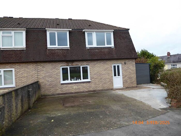 4 Bedroom Property To Rent In Crispin Avenue, Carmarthen, SA31
