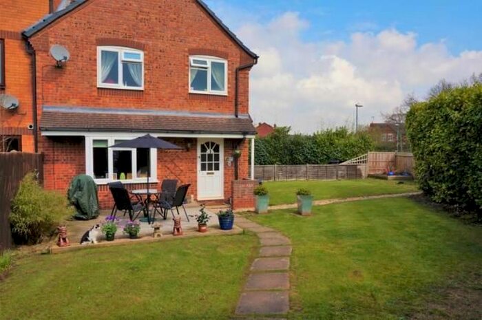 2 Bedroom Property To Rent In Howcroft Green, Worcester, Worcester, WR4