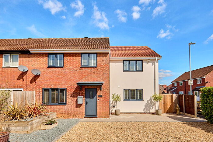 4 Bedroom Semi-Detached House For Sale In New Road, Attleborough, NR17