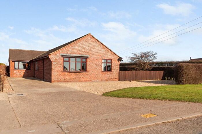 3 Bedroom Bungalow For Sale In North End, Saltfleetby, Louth, LN11