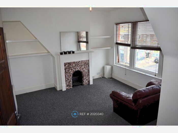1 Bedroom Flat To Rent In London Road, Westcliff-On-Sea, SS0