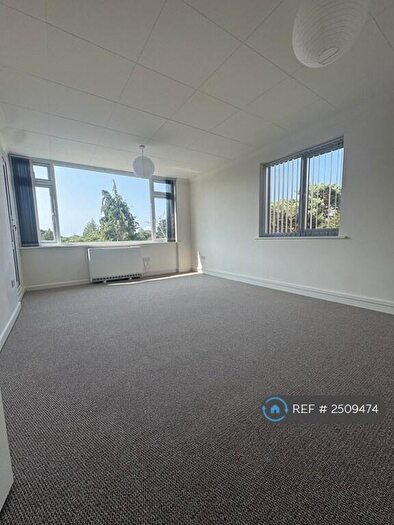 2 Bedroom Flat To Rent In Pelham, Poole, BH13