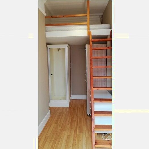 Studio To Rent In Castletown Road, West Kensington, London, W14