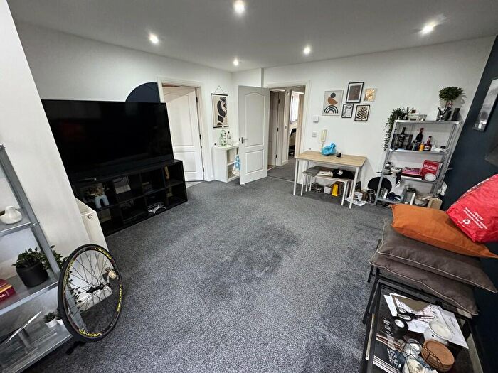 2 Bedroom Apartment To Rent In Clifton Park Clifton Manchester Greater Manchester, M27