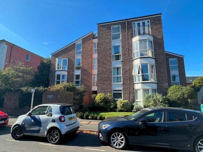 1 Bedroom Flat To Rent In Winterton Court, Lower Teddington Road, Hampton Wick, Kingston Upon Thames, Surrey, KT1