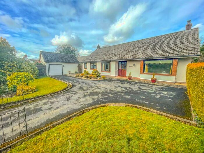 3 Bedroom Detached Bungalow For Sale In Newchapel, Boncath, SA37