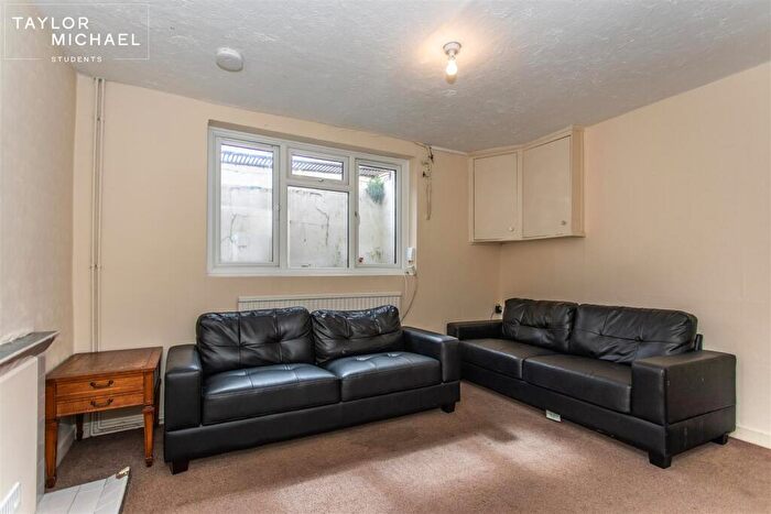 3 Bedroom Terraced House To Rent In St. Pauls Street, Brighton, BN2