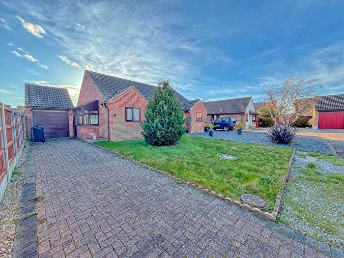 2 Bedroom Bungalow For Sale In Stallards Crescent, Frinton On Sea, CO13