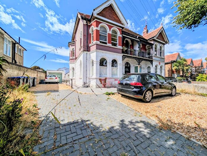 1 Bedroom Apartment For Sale In Heene Road, Worthing, BN11