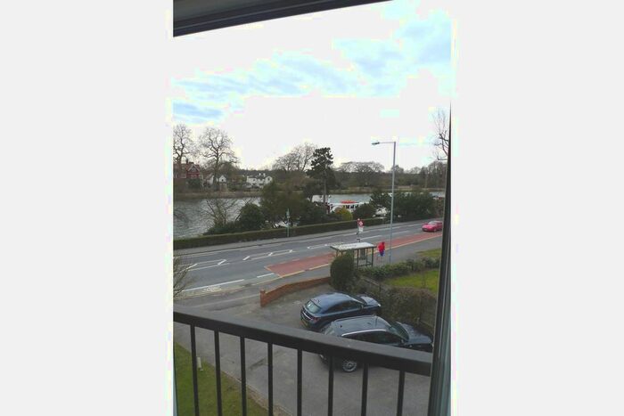 3 Bedroom Flat To Rent In Portsmouth Road, Kingston Upon Thames, KT1