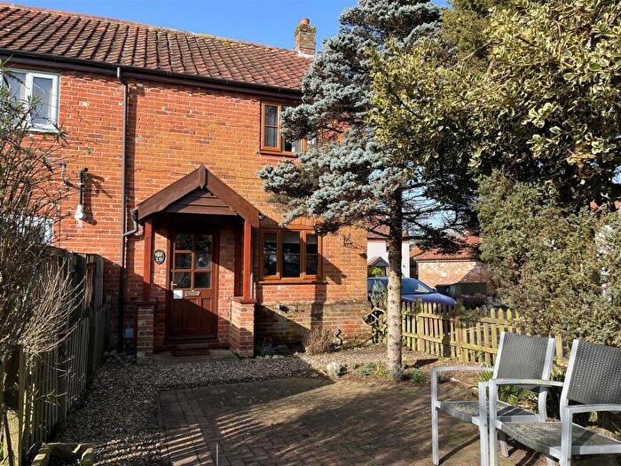 2 Bedroom House For Sale In Norwich Common, Wymondham, NR18