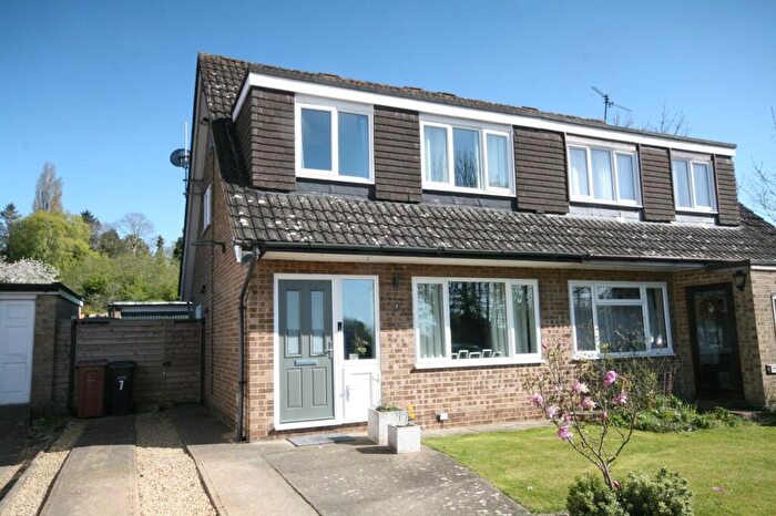3 Bedroom Semi-Detached House For Sale In Combewell, Garsington, OX44