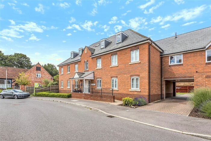 2 Bedroom Flat To Rent In Gloucester Avenue, Shinfield, Berkshire, RG2