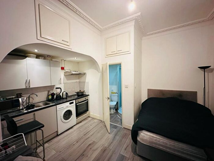 Property To Rent In Kenton Avenue, Harrow, HA1