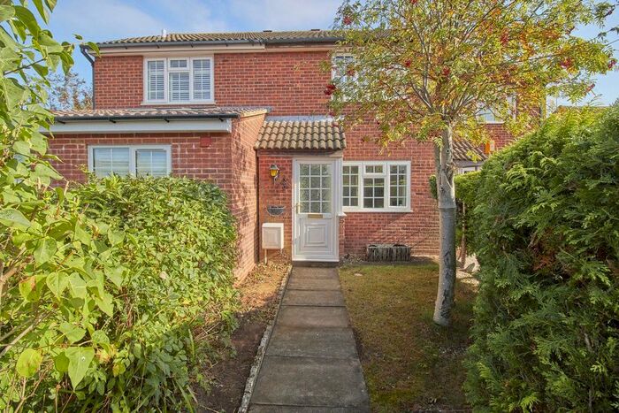 2 Bedroom Town House To Rent In Sycamore Close, Burbage, Hinckley LE10