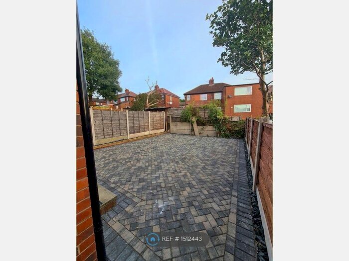 4 Bedroom Semi-Detached House To Rent In Waterloo Street, Ashton-Under-Lyne, OL6