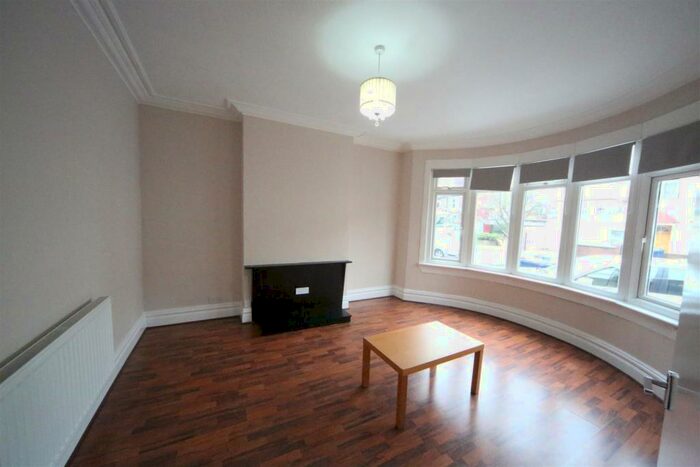 1 Bedroom Flat To Rent In Wroughton Terrace, Hendon, London, NW4