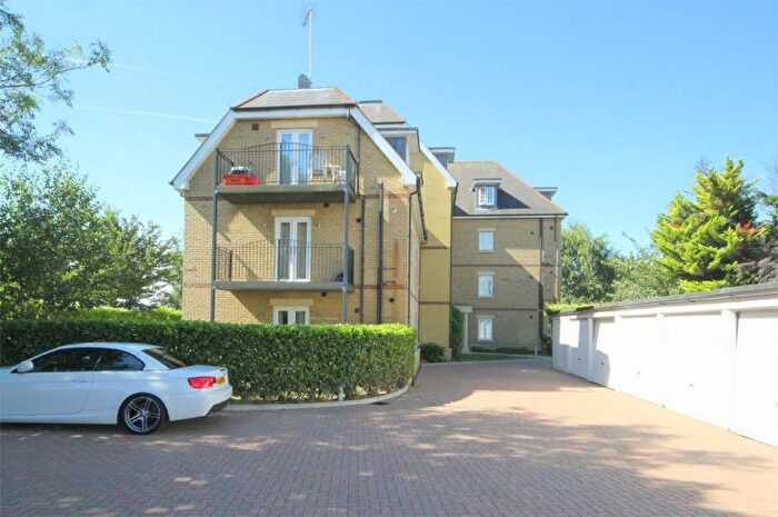 2 Bedroom Apartment To Rent In Brockley Court, Winchmore Hill, N21