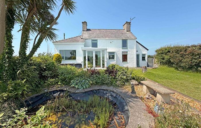 4 Bedroom Detached House For Sale In Pencraigwen, Llannerch-y-Medd, Isle Of Anglesey, LL71