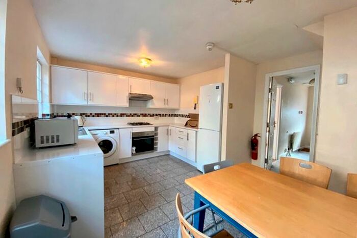 5 Bedroom Terraced House To Rent In Keats Close, Bermondsey, SE1