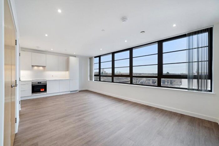 2 Bedroom Apartment To Rent In Printers Place (Affordable Private Rent), B5