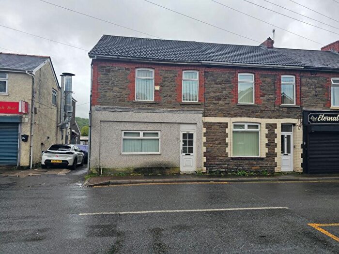 3 Bedroom End Of Terrace House For Sale In Newbridge Road, Pontllanfraith, Blackwood, Gwent, NP12