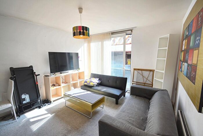 1 Bedroom Apartment To Rent In Blackfriars Road, Salford, M3