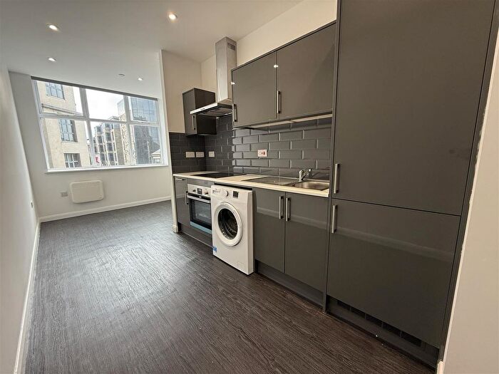 1 Bedroom Flat To Rent In Spectrum House, East Parade, Bradford, BD1
