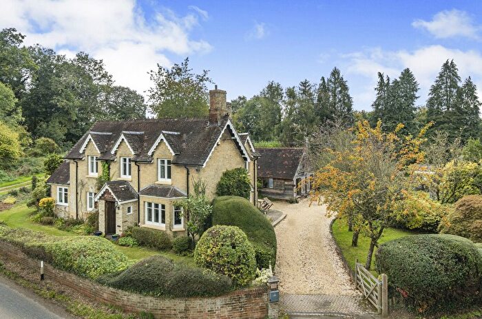 3 Bedroom Detached House For Sale In Cowesfield, Whiteparish, Salisbury, Wiltshire, SP5