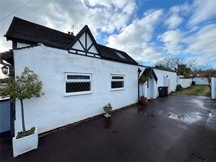 1 Bedroom Maisonette To Rent In Woods Road, Caversham, Reading, Berkshire, RG4