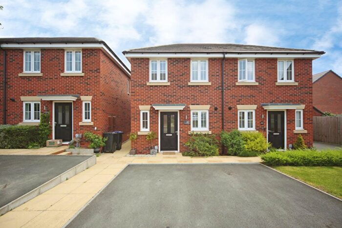 2 Bedroom Semi-Detached House For Sale In Sykes Road, Warwick, CV35