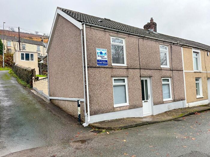 3 Bedroom End Of Terrace House For Sale In Station Road, Nantymoel, Bridgend, CF32