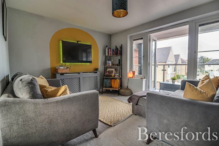 2 Bedroom Semi-Detached House For Sale In Foundry Way, Rayne, CM77