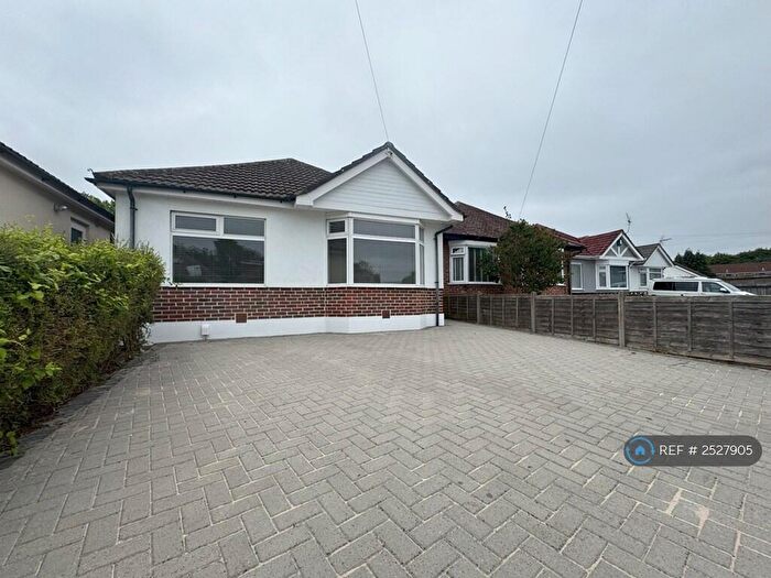 3 Bedroom Bungalow To Rent In Walliscott Road, Bournemouth, BH11
