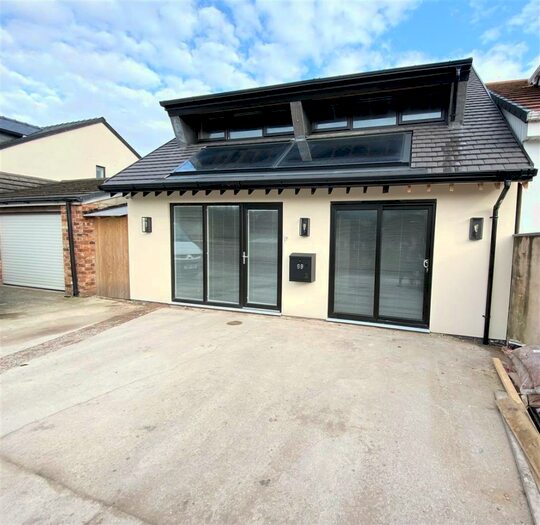 4 Bedroom Detached House To Rent In Court Road, Southport, PR9