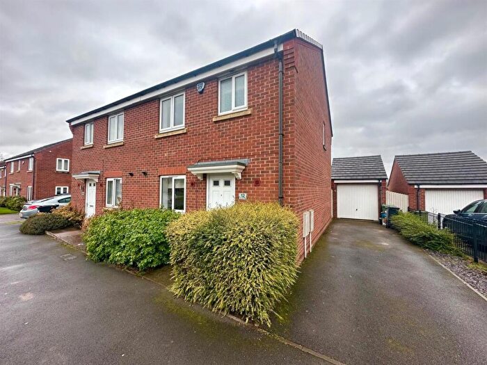 3 Bedroom House To Rent In Chandler Drive, Kingswinford, DY6