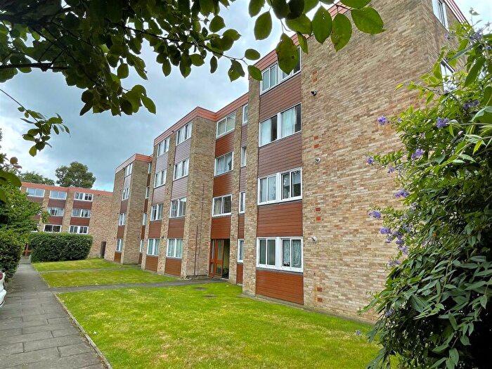 1 Bedroom Apartment To Rent In Shortlands Grove, Shortlands, Bromley, BR2