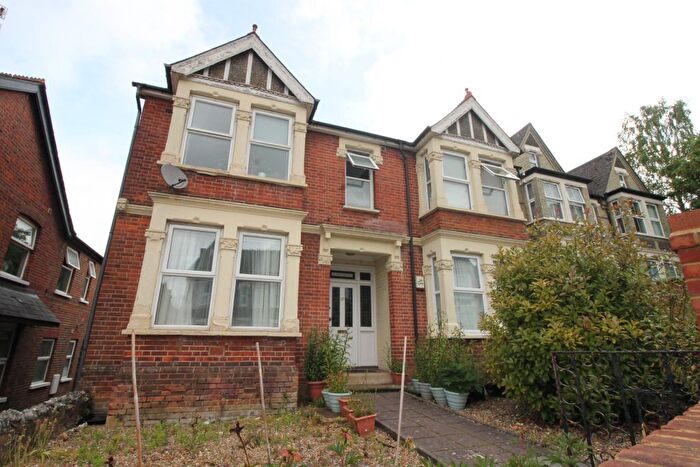 2 Bedroom Flat To Rent In Priory Road, High Wycombe, HP13