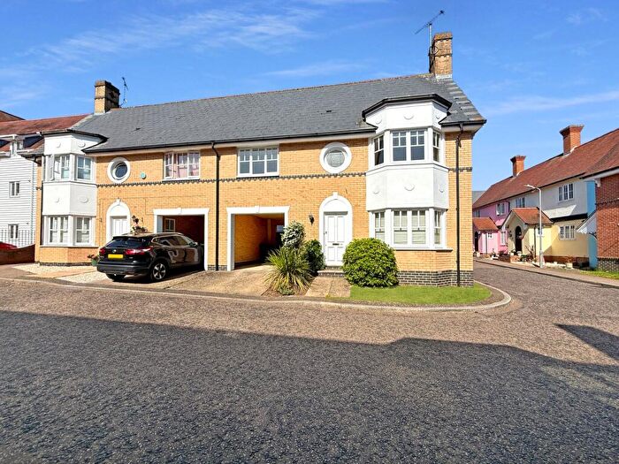 3 Bedroom Semi-Detached House For Sale In Kings Acre, Coggeshall, Colchester, CO6