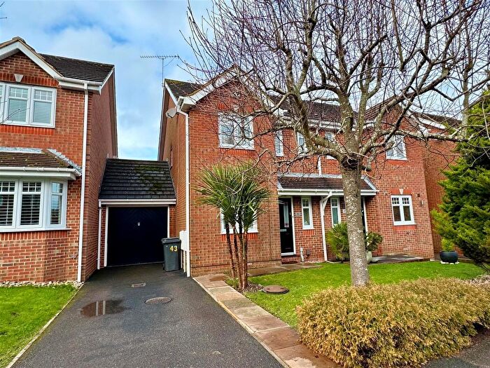 3 Bedroom Semi Detached House For Sale In Thyme Avenue, Whiteley, Fareham, PO15