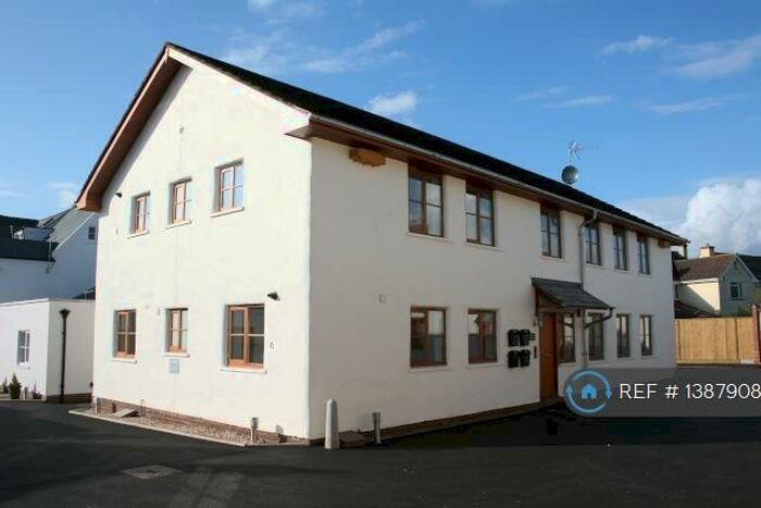 2 Bedroom Flat To Rent In Countess Wear Road, Exeter, EX2