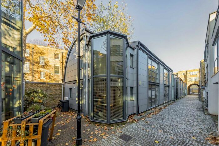 3 Bedroom Property To Rent In Clare Lane, London, N1