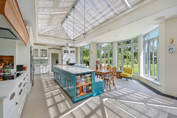 5 Bedroom Property To Rent In Windmill Road, London, SW19