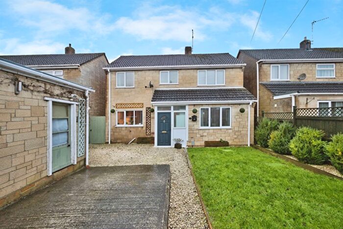 3 Bedroom Detached House For Sale In Hamdon Close, Stoke-Sub-Hamdon, TA14