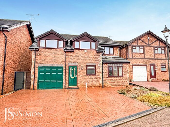 4 Bedroom Detached House For Sale In Walshaw Brook Close, Walshaw, Bury, BL8