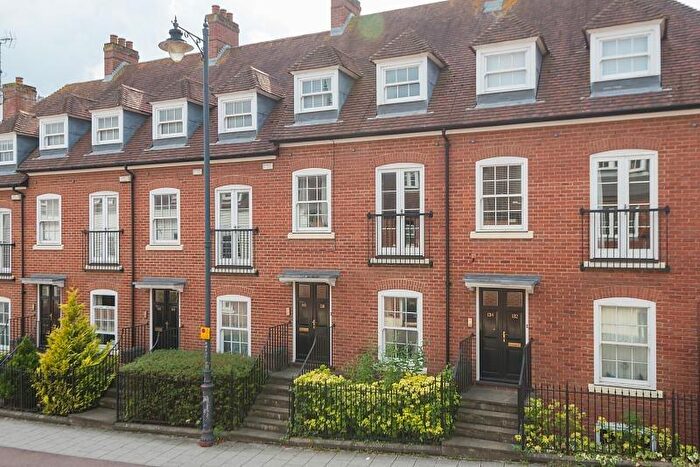 3 Bedroom Apartment To Rent In Station Road West, Canterbury, CT2