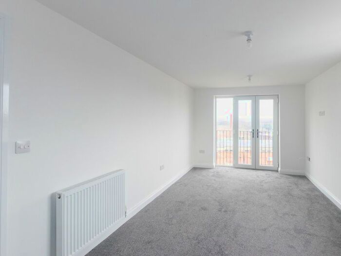 1 Bedroom Flat To Rent In Low Gables, Hall Road, Armley, Leeds, LS12
